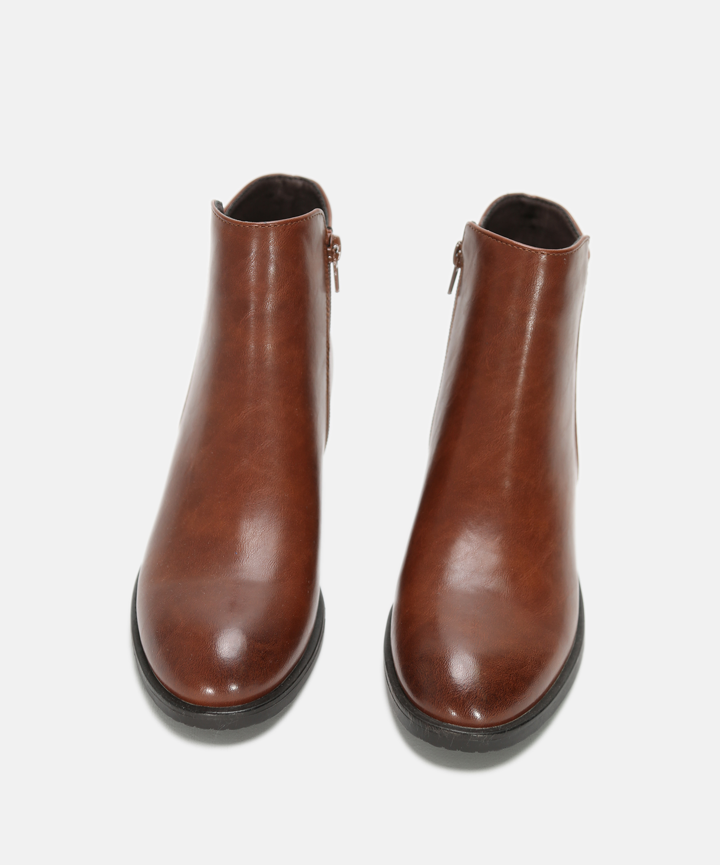 Botines tac&oacute;n liso image number null